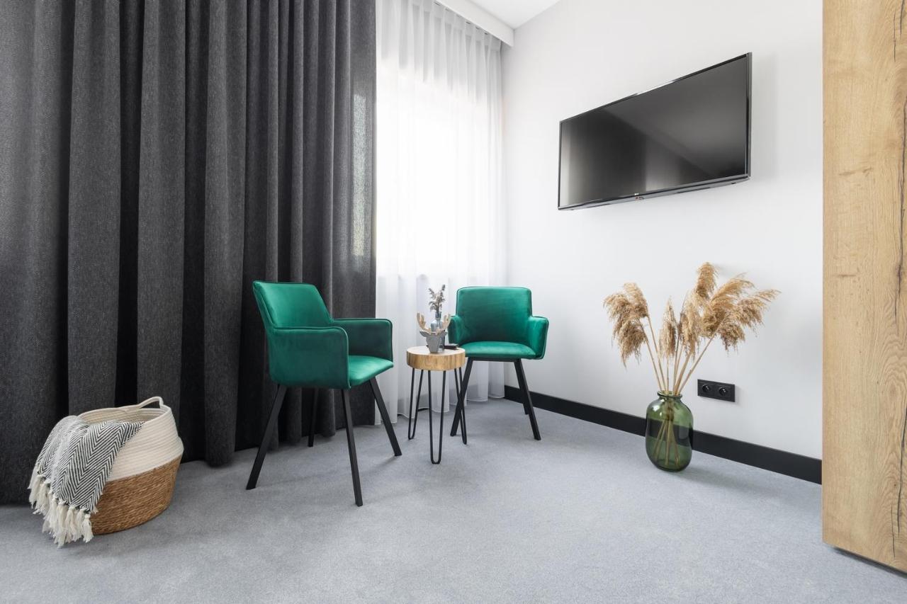 Hotel Natura Slonsk Экстерьер фото
