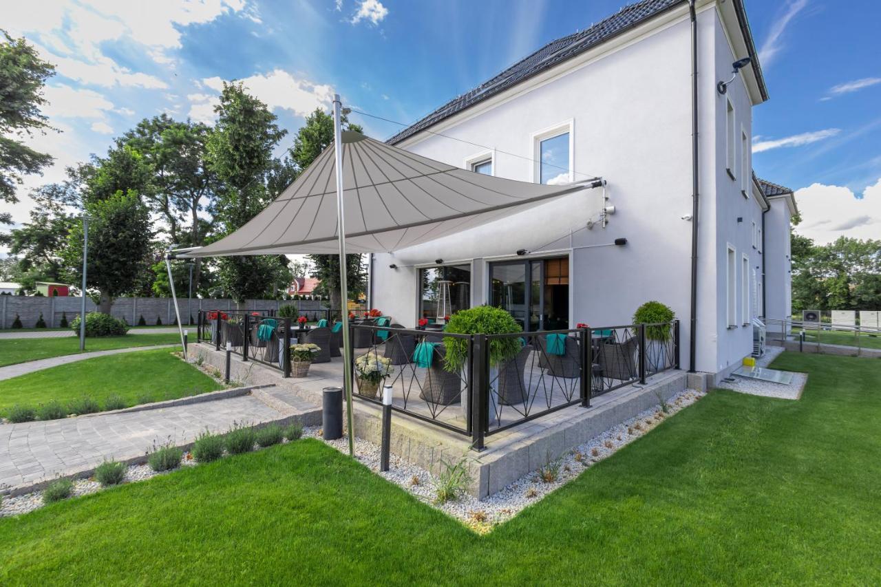 Hotel Natura Slonsk Экстерьер фото